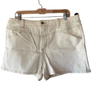 NWT Universal Thread‎ Off White Vintage Stretch MIDI Denim Shorts